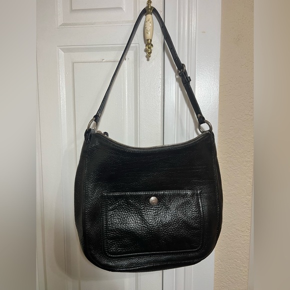 Coach Handbags - Coach Chelsea Black Leather hobo Shoulder Bag